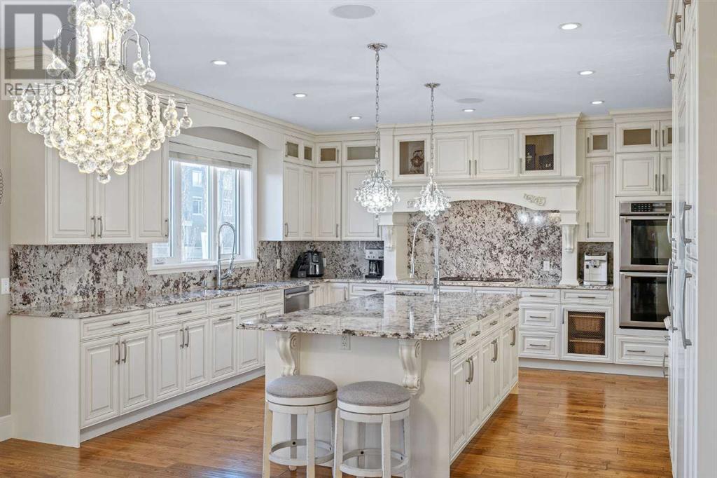 Property at 11 Westland Manor SW image 3