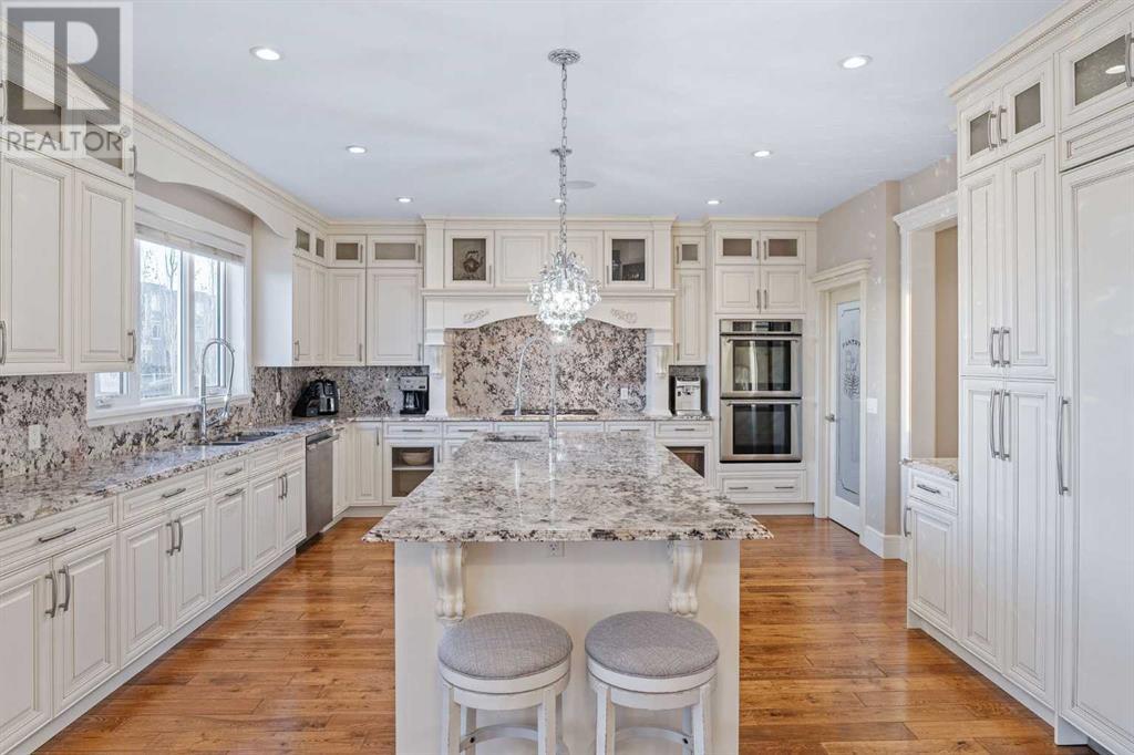 Property at 11 Westland Manor SW image 4