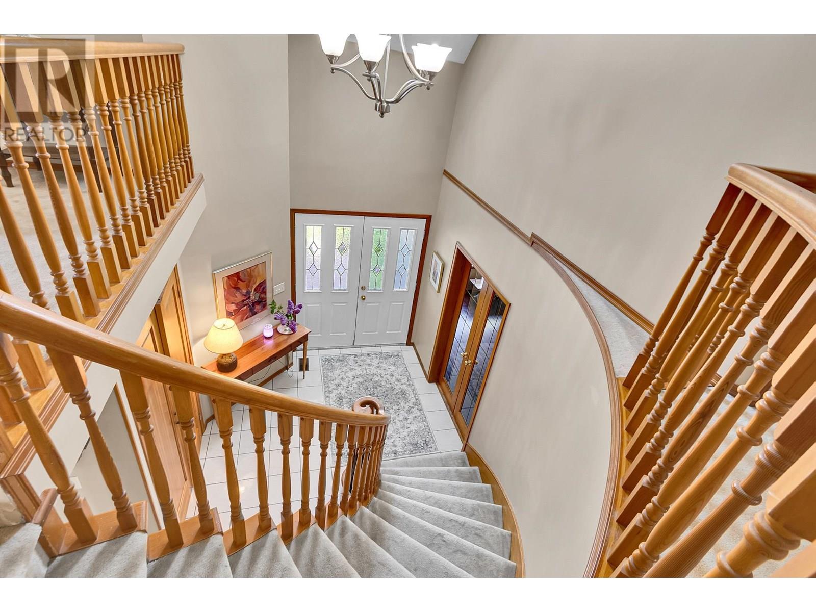 Property at 3825 GRACE CRESCENT image 5