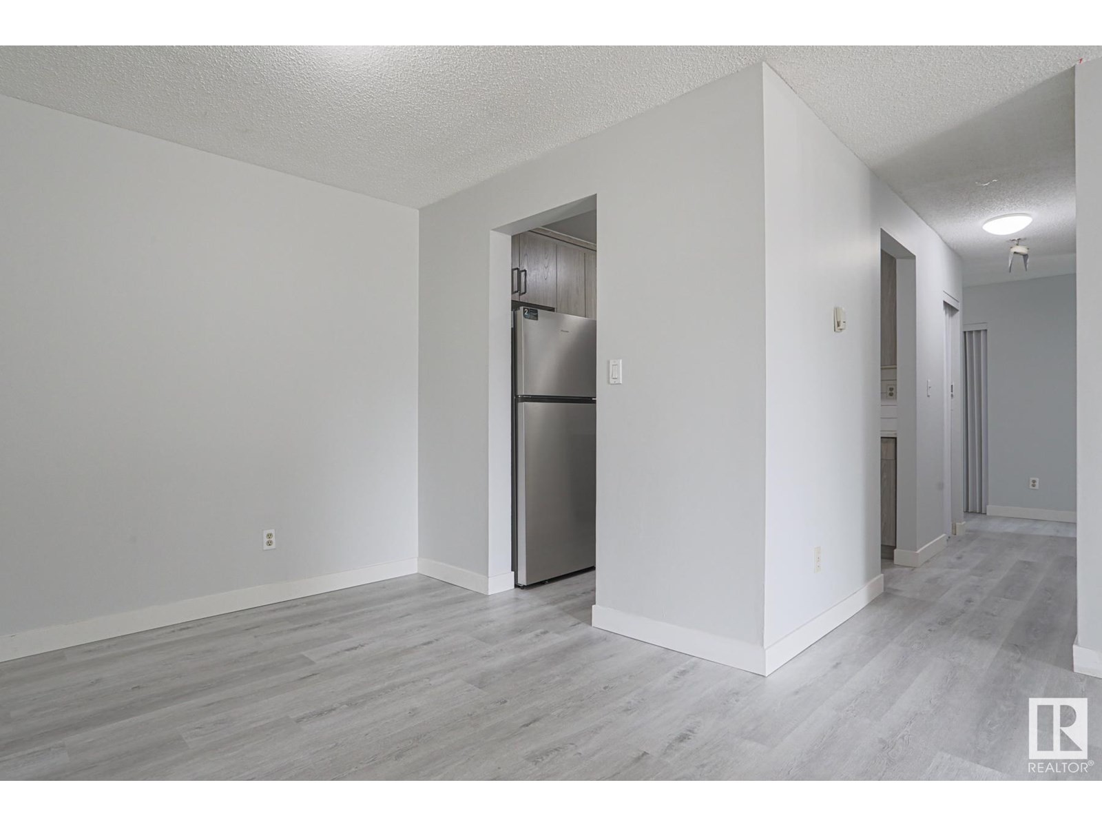 Property at #112 1628 48 ST NW NW image 5