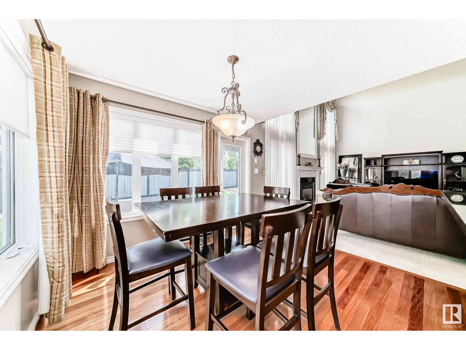Property at 713 MASSEY WY NW NW image 3