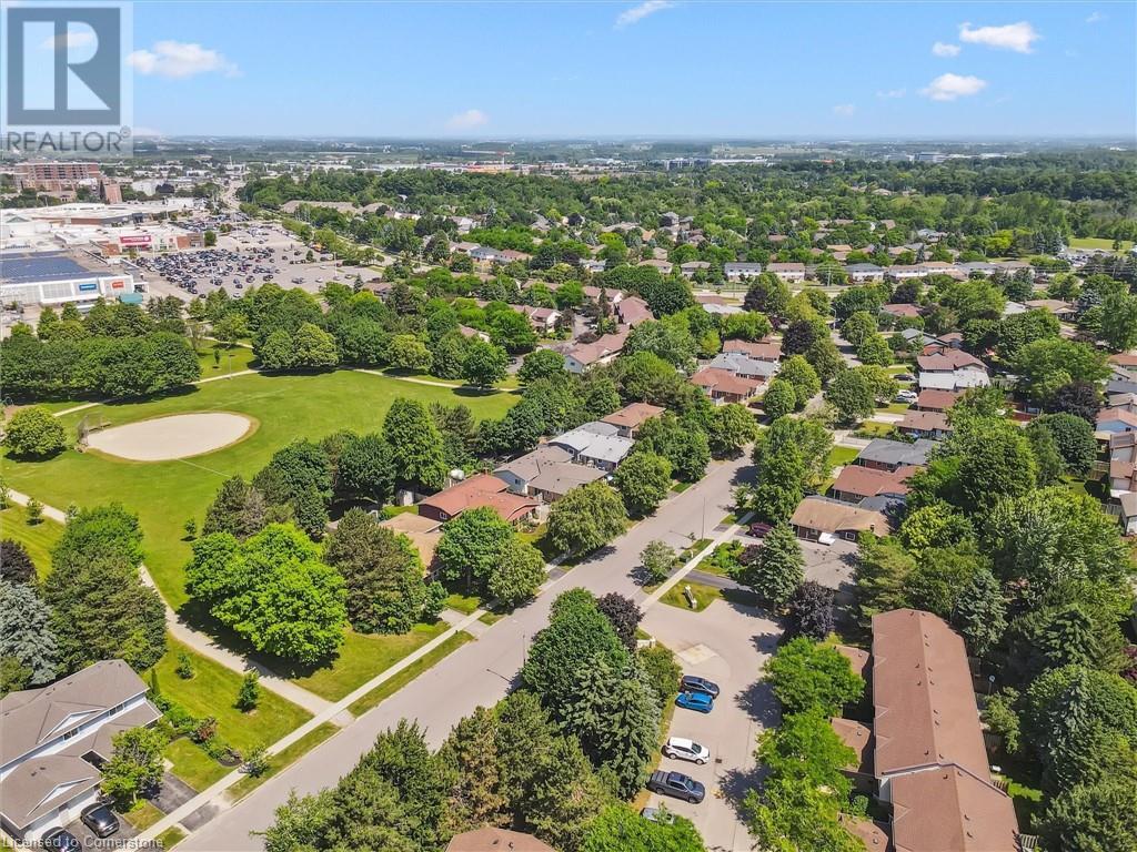 Property at 476 KINGSCOURT Drive Unit# 22 image 4
