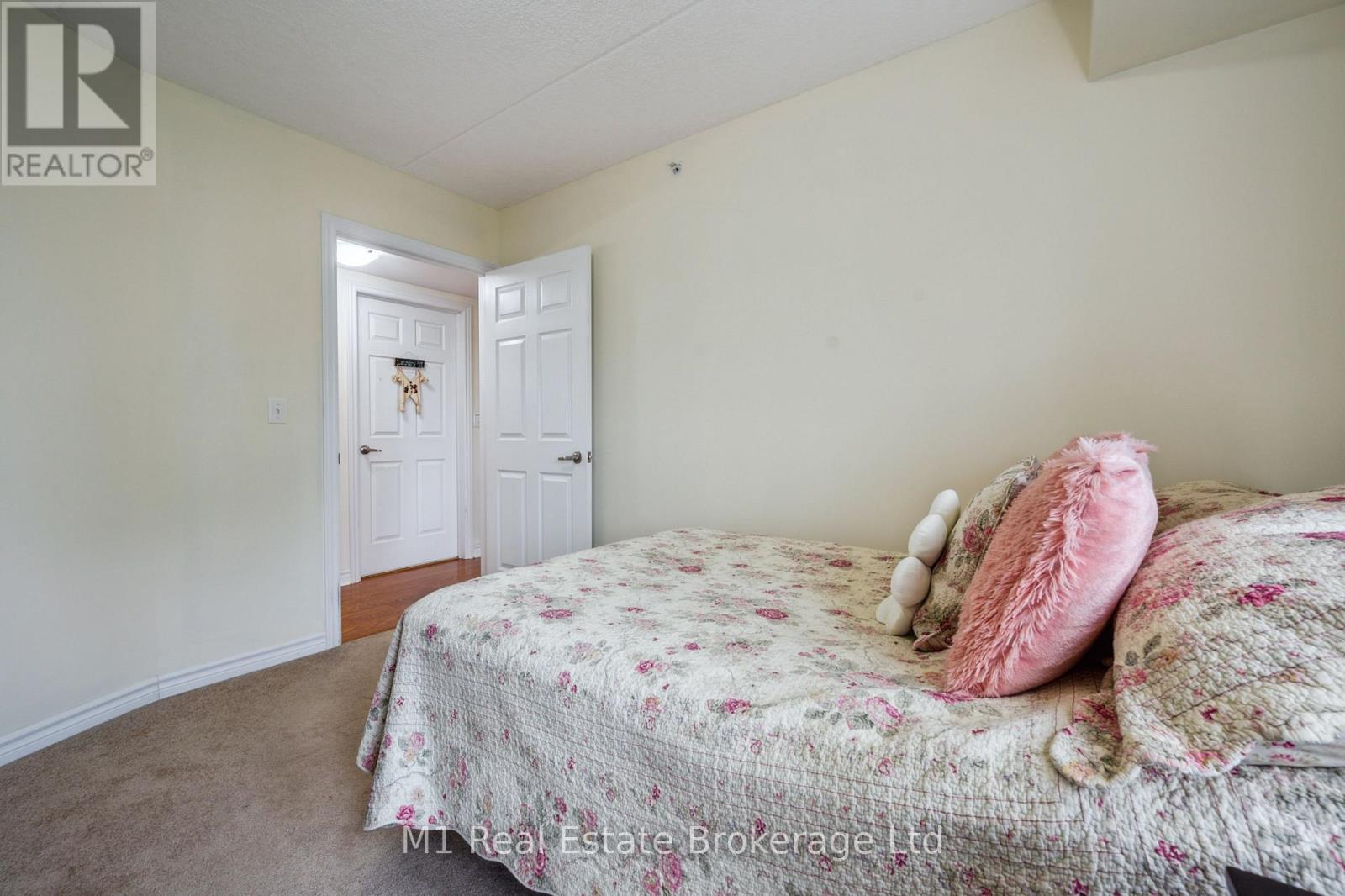 105 - 19 Waterford Drive, Guelph, Ontario  N1L 0G8 - Photo 18 - X12241212