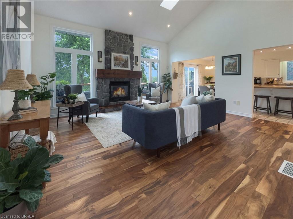Property at 18 BRICKER Court image 5