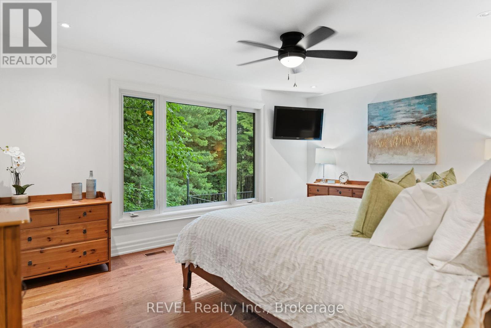 2027 Hansler Street, Pelham, Ontario  L0S 1M0 - Photo 17 - X12241222