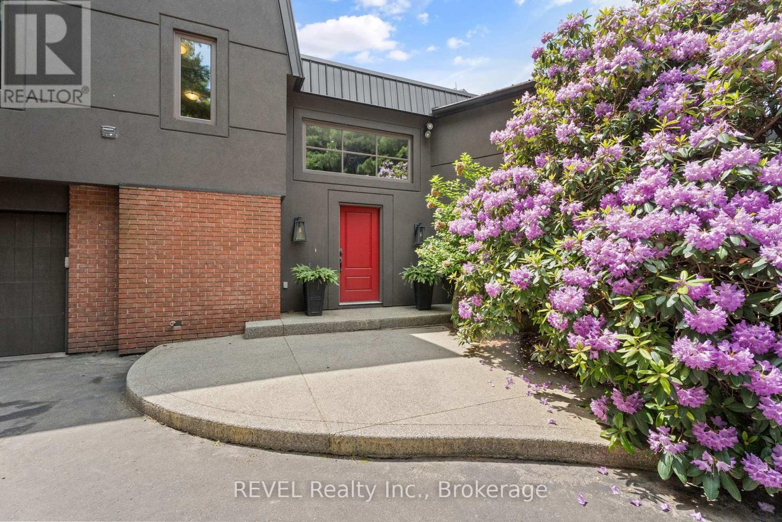 Property at 2027 HANSLER STREET image 4