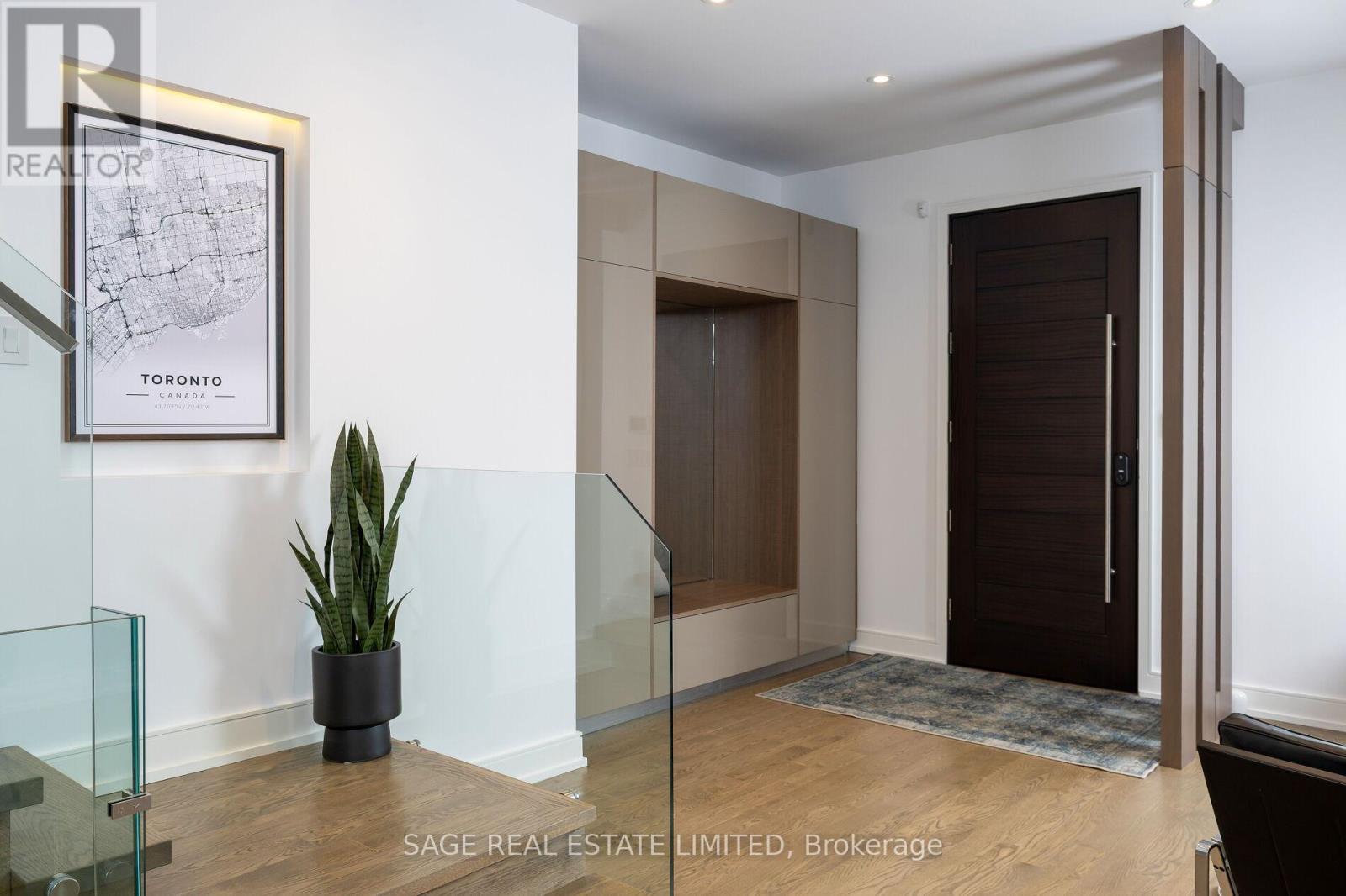 Property at 24 SQUIRES AVENUE image 2