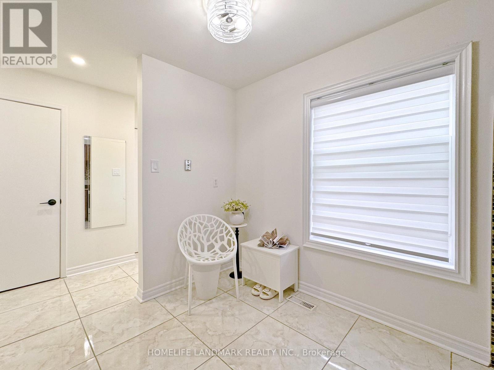 Property at 1 - 900 CENTRAL PARK DRIVE image 3