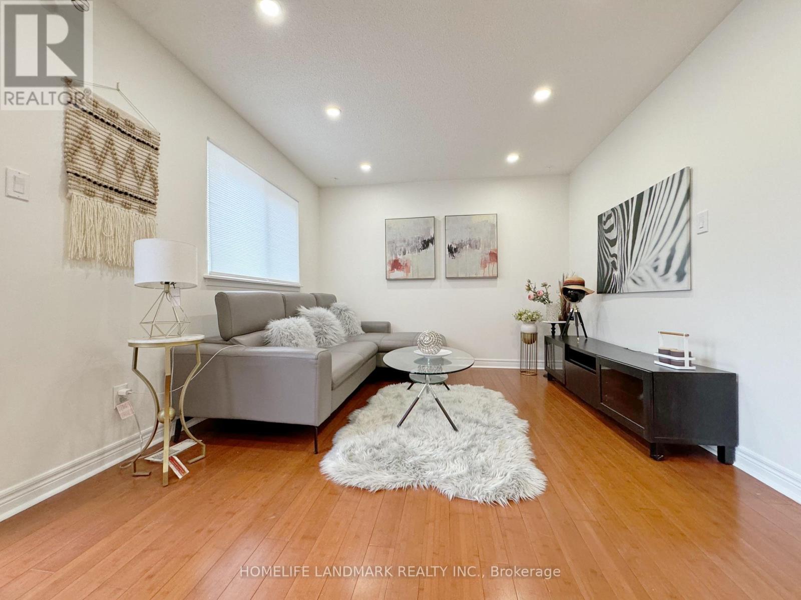 Property at 1 - 900 CENTRAL PARK DRIVE image 5