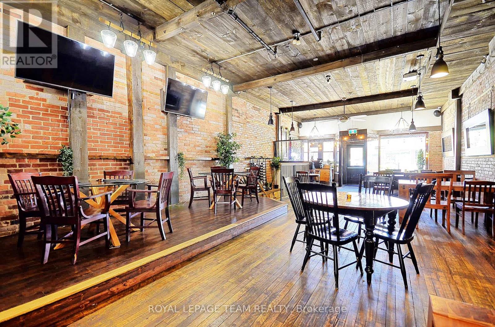 26 Elgin Street W, Arnprior, Ontario  K7S 1N3 - Photo 10 - X12241232