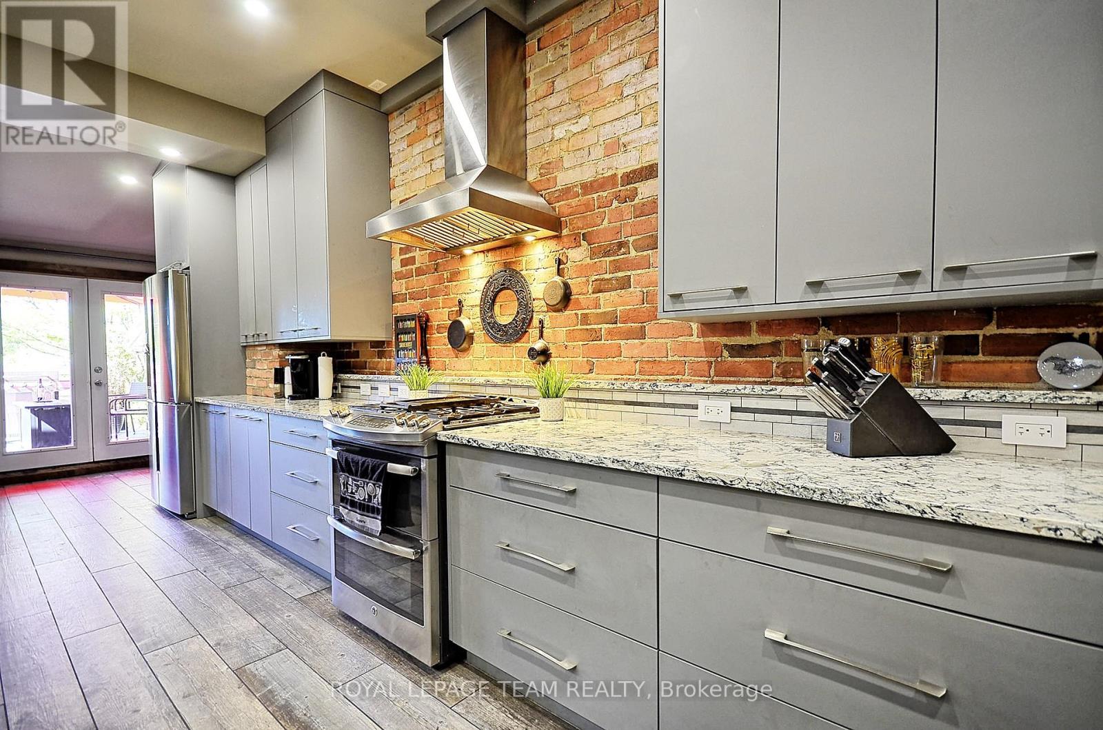 26 Elgin Street W, Arnprior, Ontario  K7S 1N3 - Photo 30 - X12241232