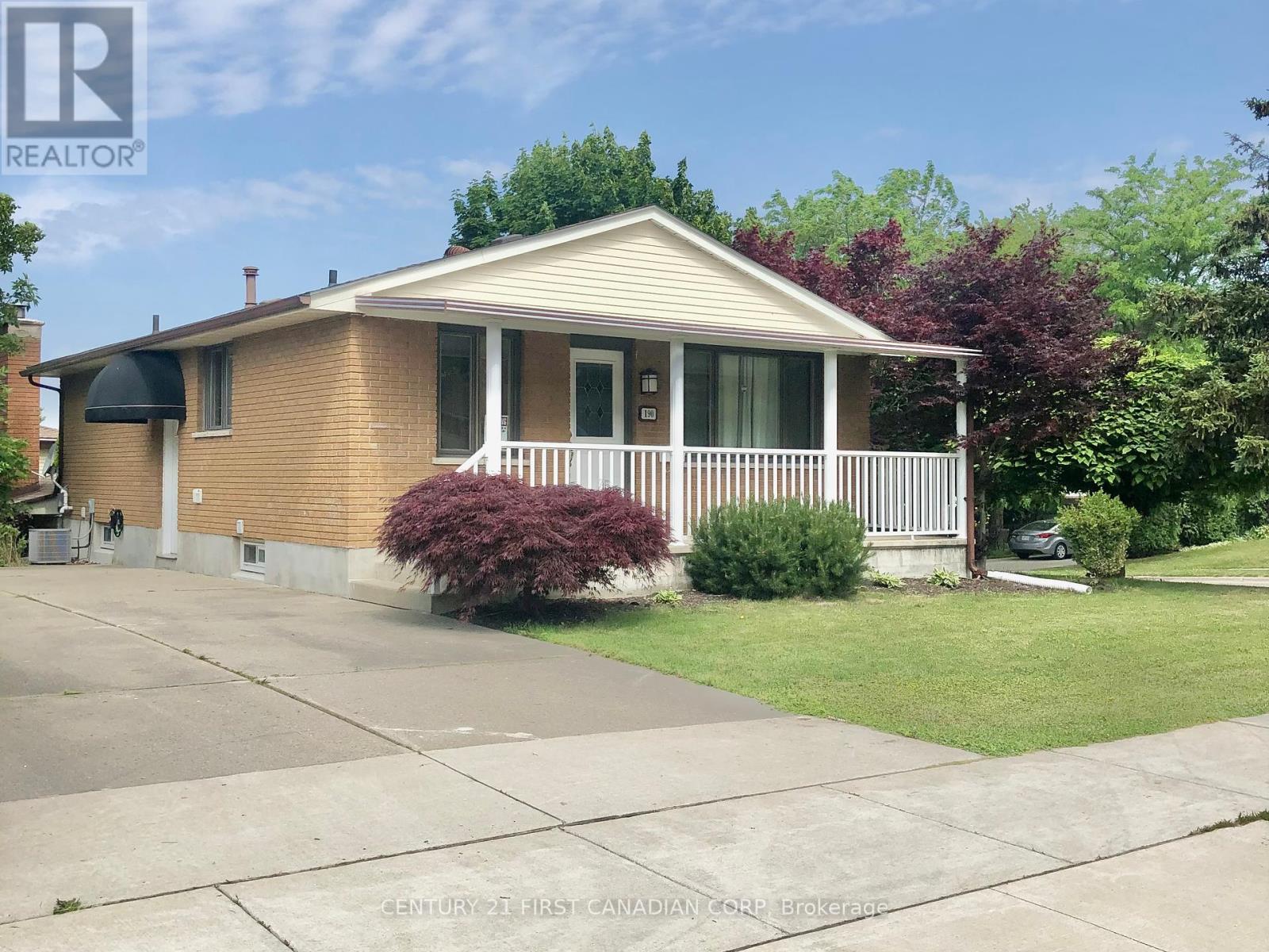190 Fairview Avenue, St. Thomas, Ontario  N5R 5K4 - Photo 1 - X12241248