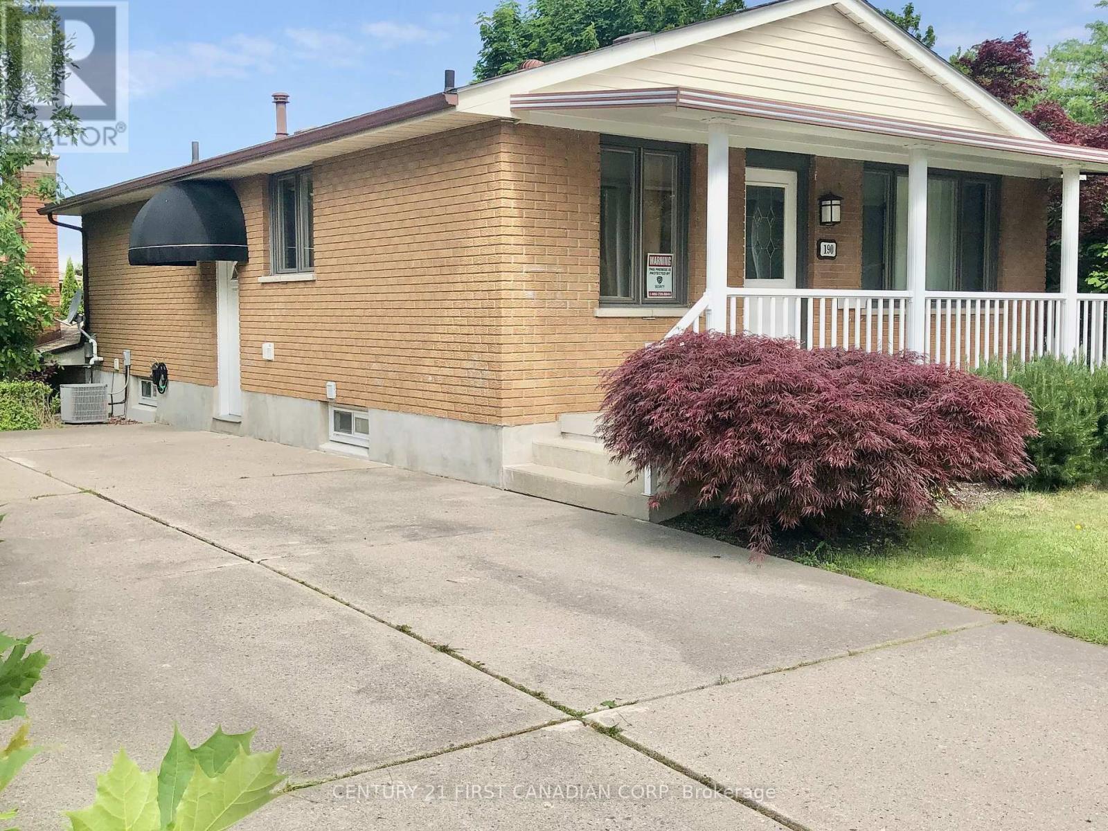 190 Fairview Avenue, St. Thomas, Ontario  N5R 5K4 - Photo 2 - X12241248