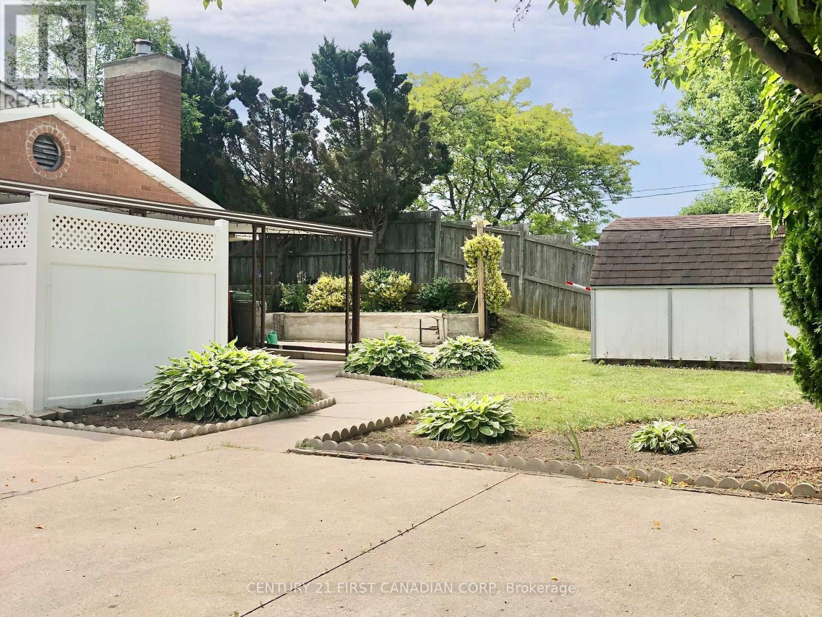 190 Fairview Avenue, St. Thomas, Ontario  N5R 5K4 - Photo 8 - X12241248