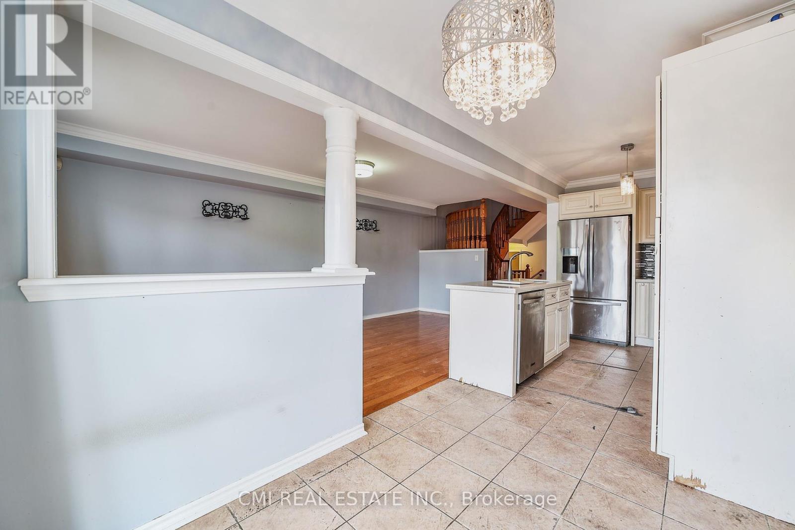 107 Venice Gate Drive, Vaughan, Ontario  L4H 0E8 - Photo 10 - N12241258