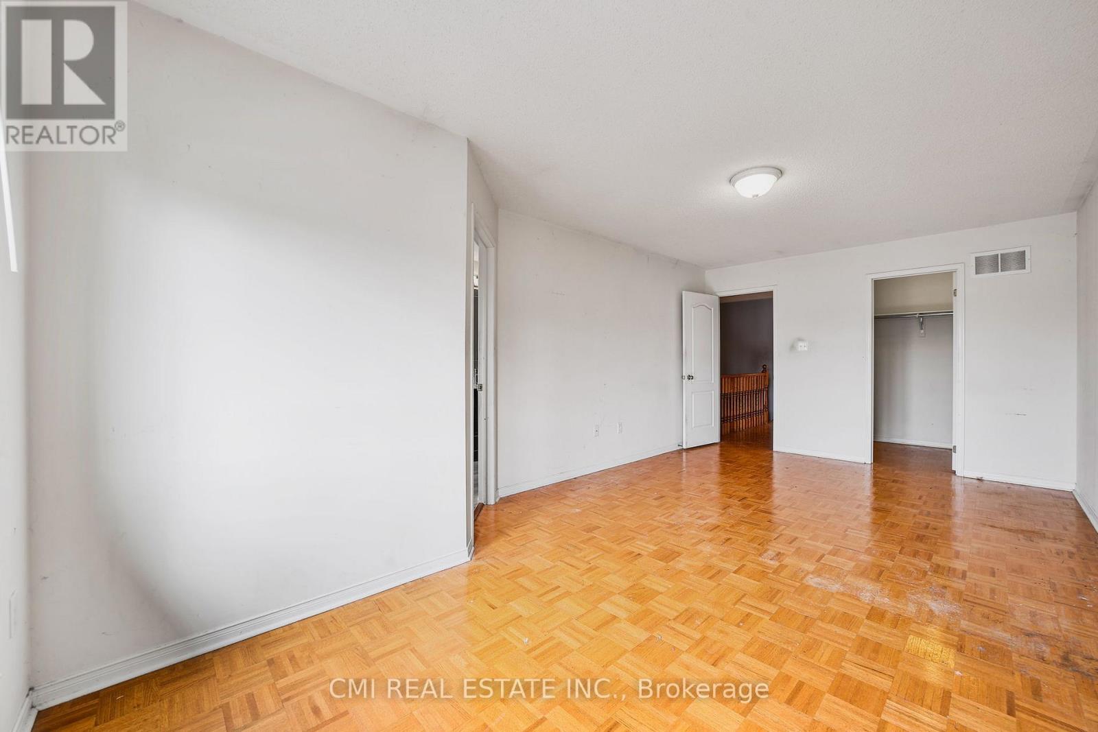 107 Venice Gate Drive, Vaughan, Ontario  L4H 0E8 - Photo 18 - N12241258