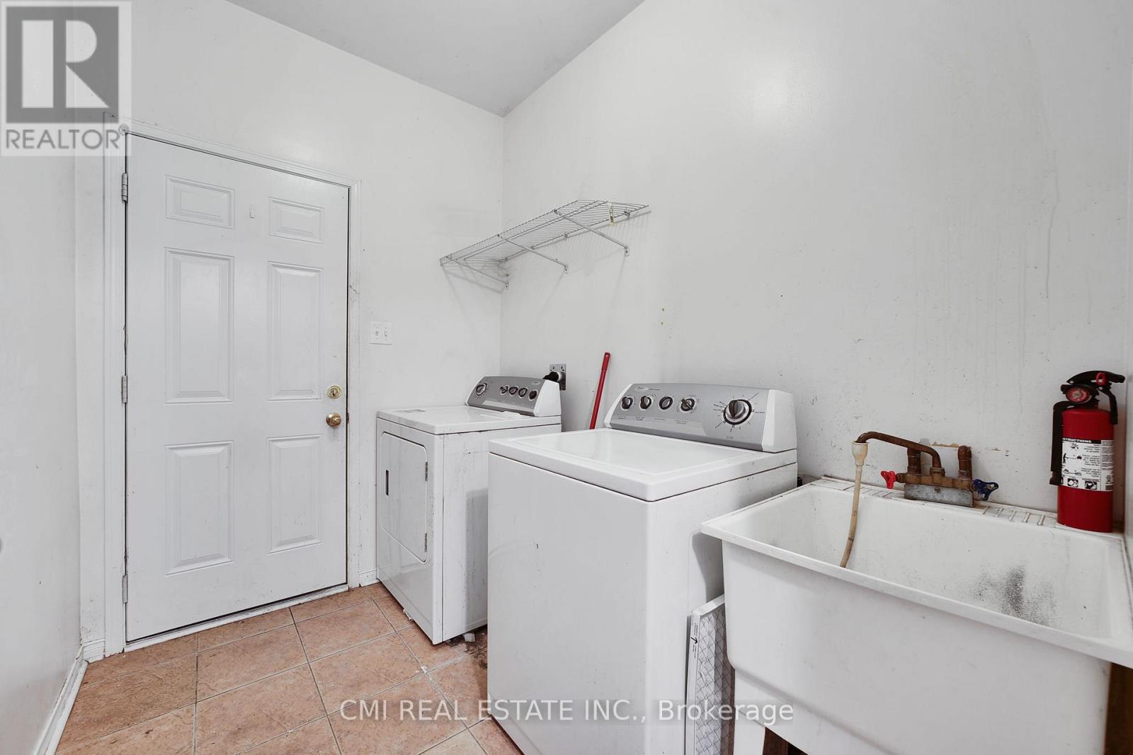 107 Venice Gate Drive, Vaughan, Ontario  L4H 0E8 - Photo 34 - N12241258