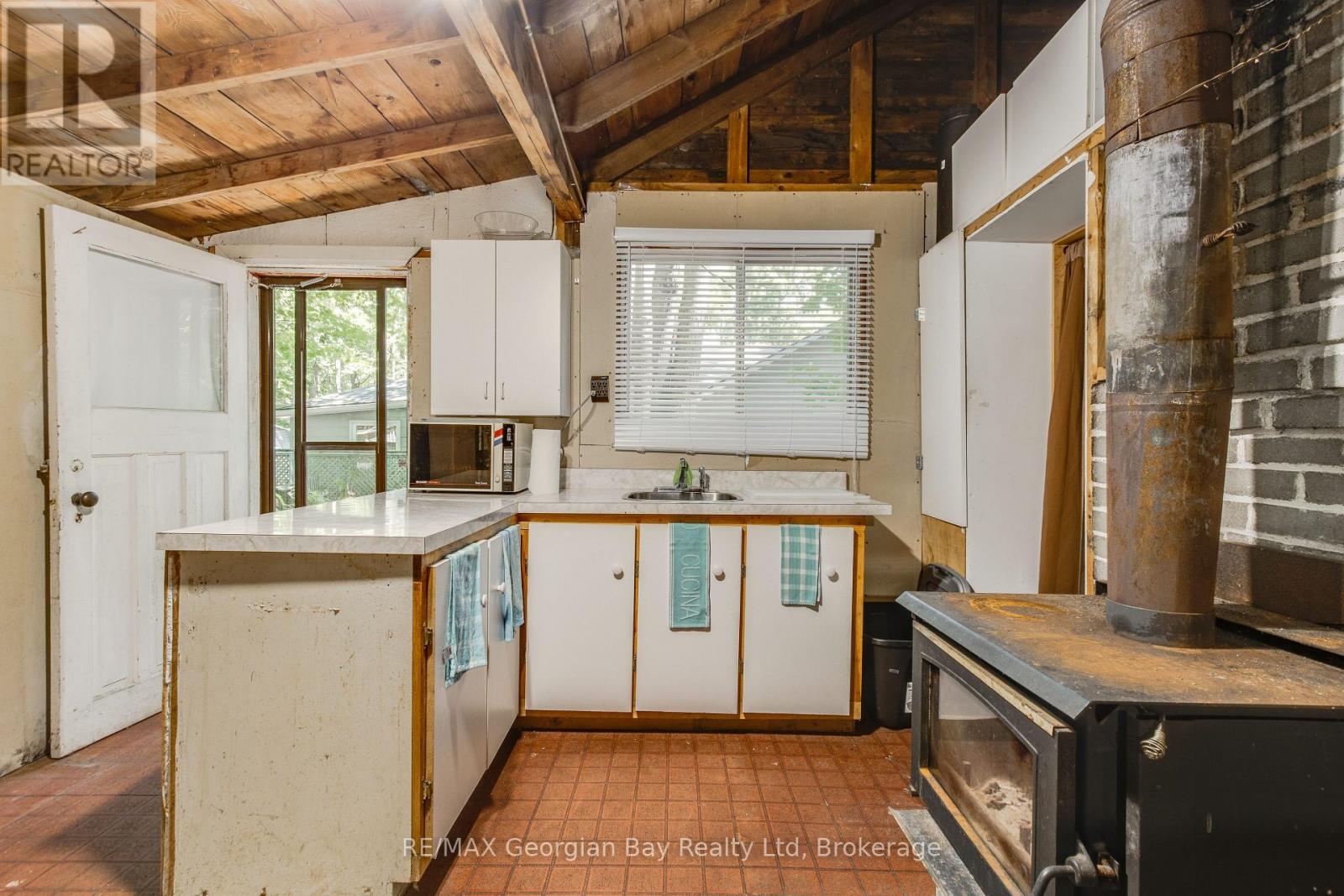 1209 Tiny Beaches Road S, Tiny, Ontario  L0L 2T0 - Photo 12 - S12218431