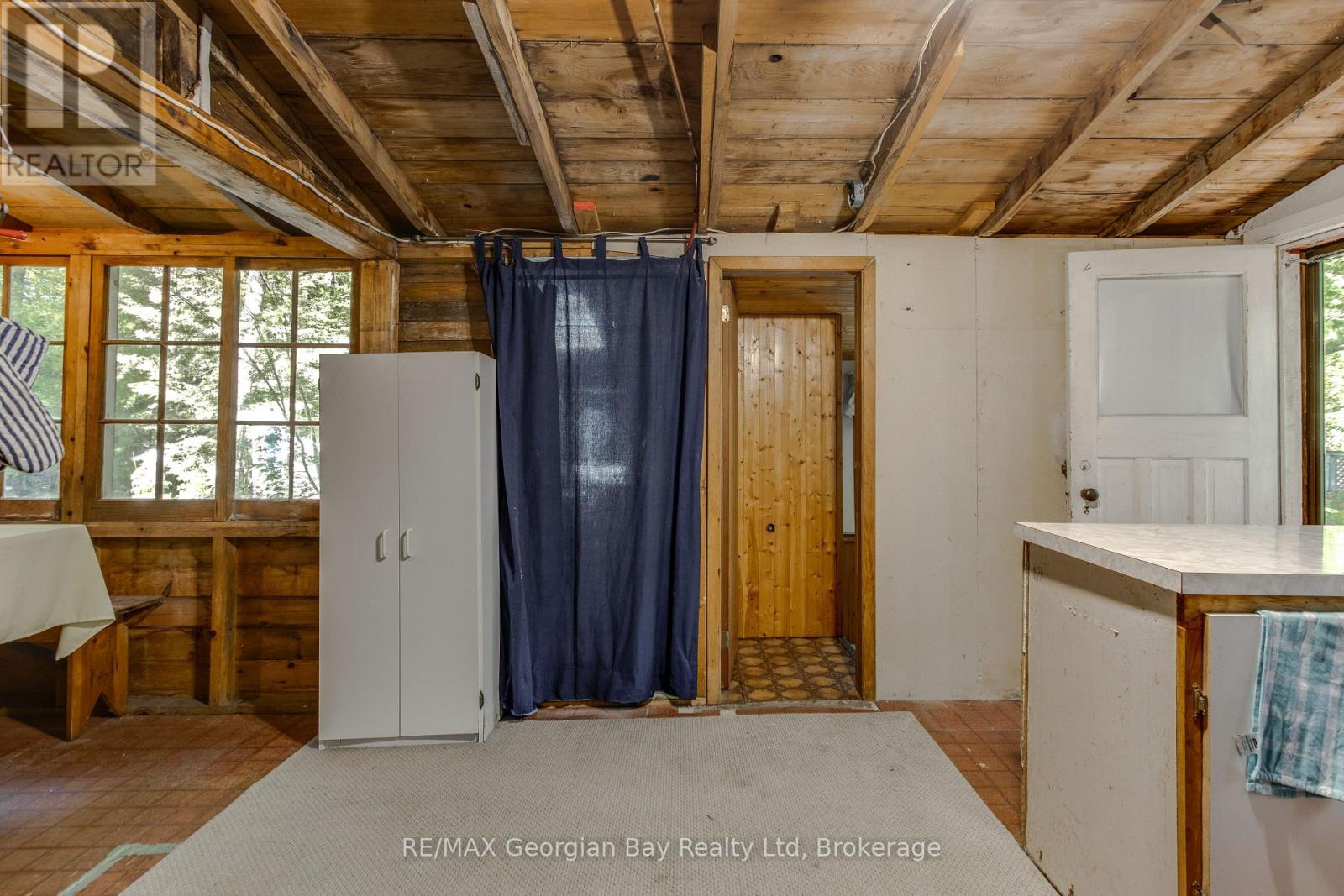 1209 Tiny Beaches Road S, Tiny, Ontario  L0L 2T0 - Photo 15 - S12218431