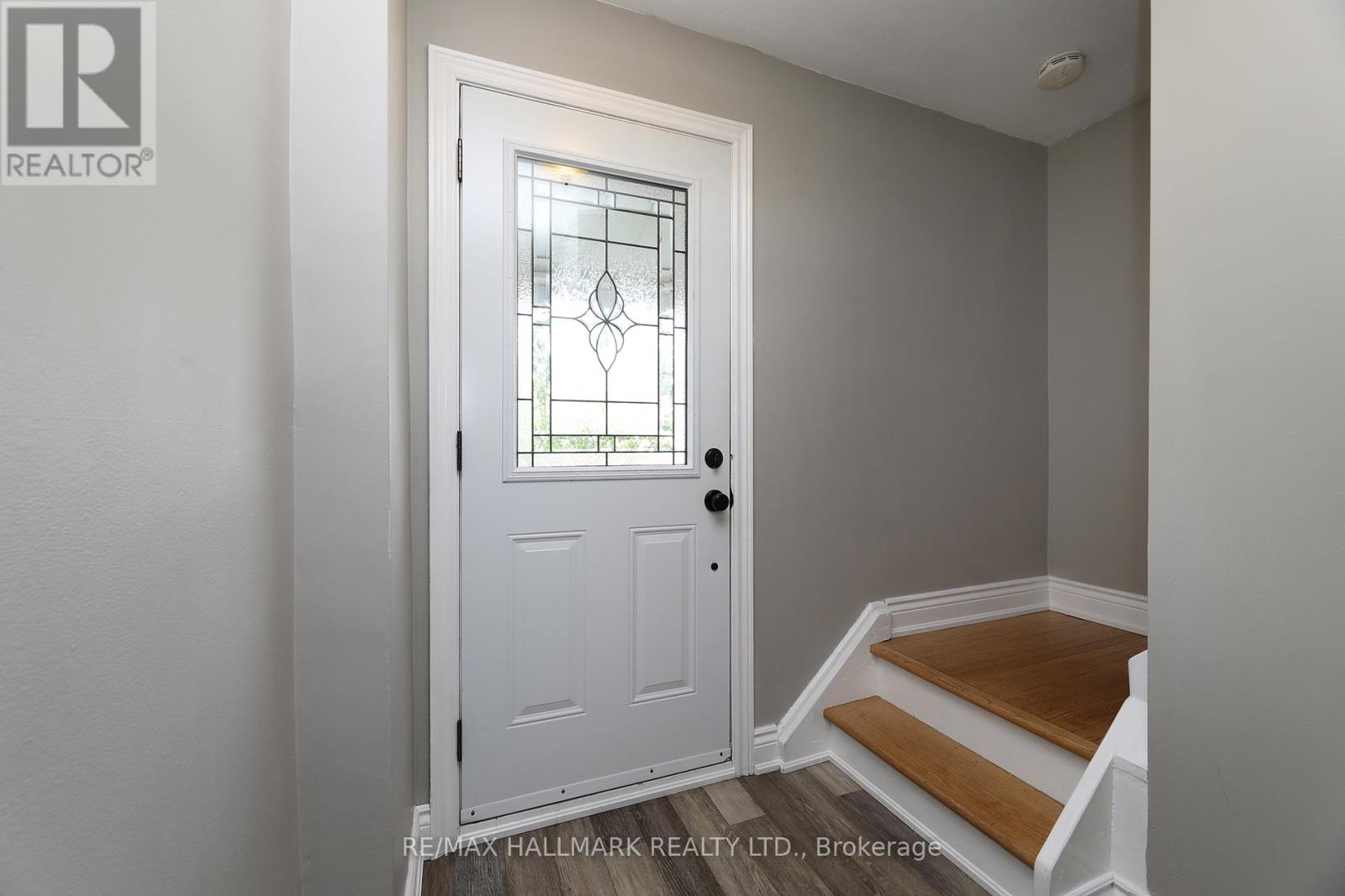 Property at 152 WOODFERN DRIVE image 3