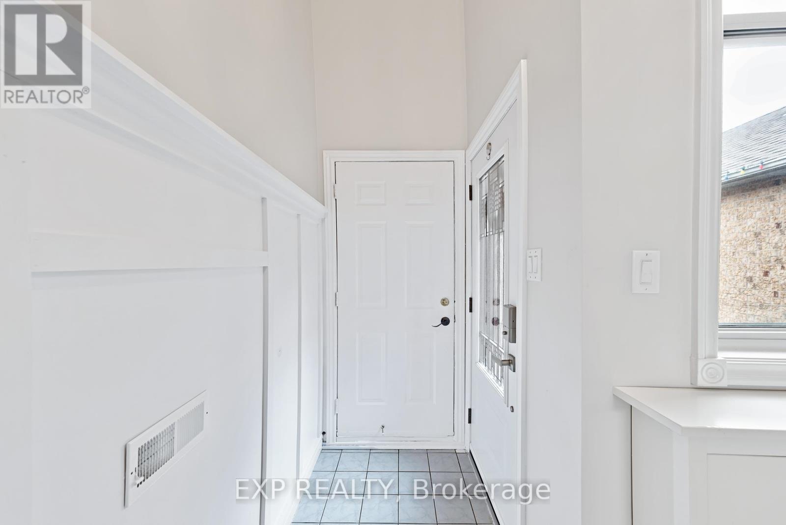 Property at 19 SILKWOOD CRESCENT image 4