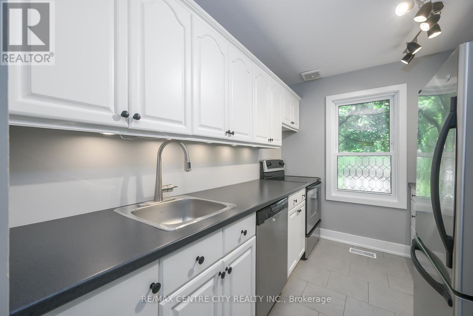 Property at 48 - 92 HOMESTEAD CRESCENT image 5