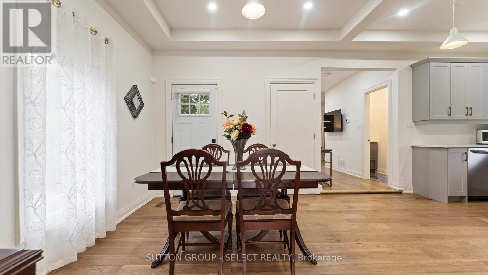 742 Mount Pleasant Road, Brant, Ontario  N3T 5L5 - Photo 11 - X12241323