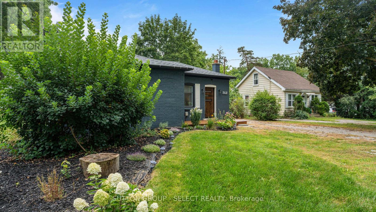 742 Mount Pleasant Road, Brant, Ontario  N3T 5L5 - Photo 5 - X12241323