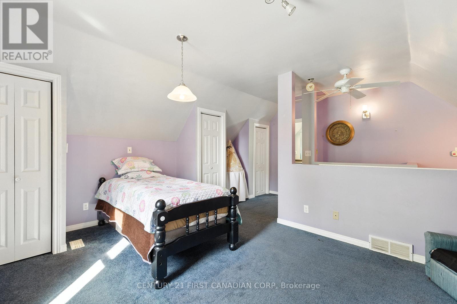 19089 Hill Road, Chatham-Kent, Ontario  N0P 1X0 - Photo 24 - X12241329