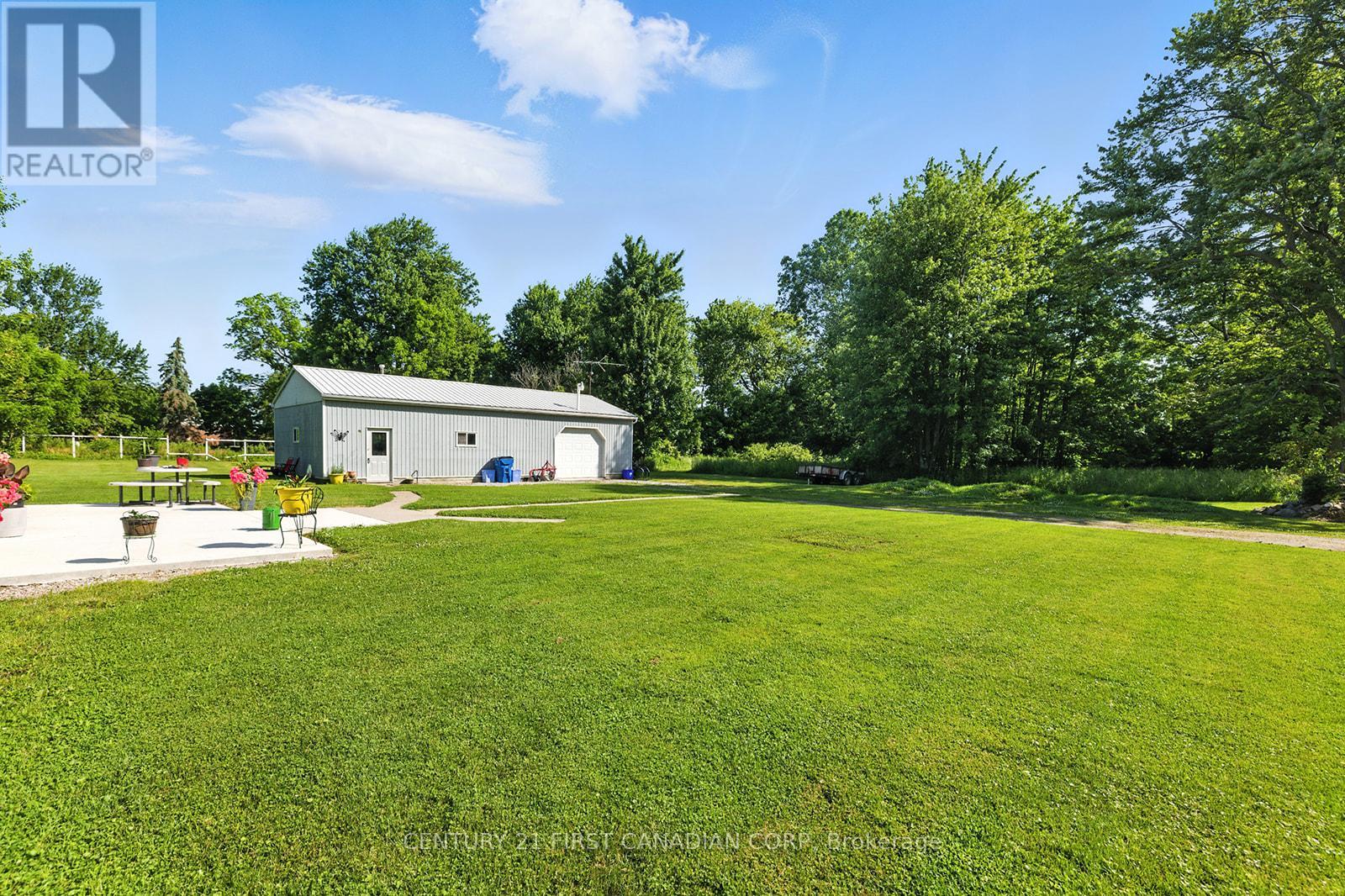 19089 Hill Road, Chatham-Kent, Ontario  N0P 1X0 - Photo 30 - X12241329