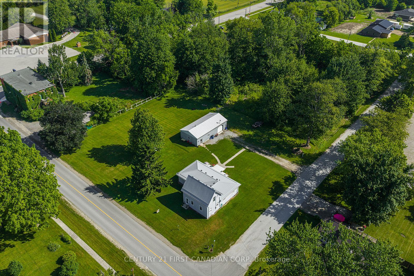 19089 Hill Road, Chatham-Kent, Ontario  N0P 1X0 - Photo 41 - X12241329