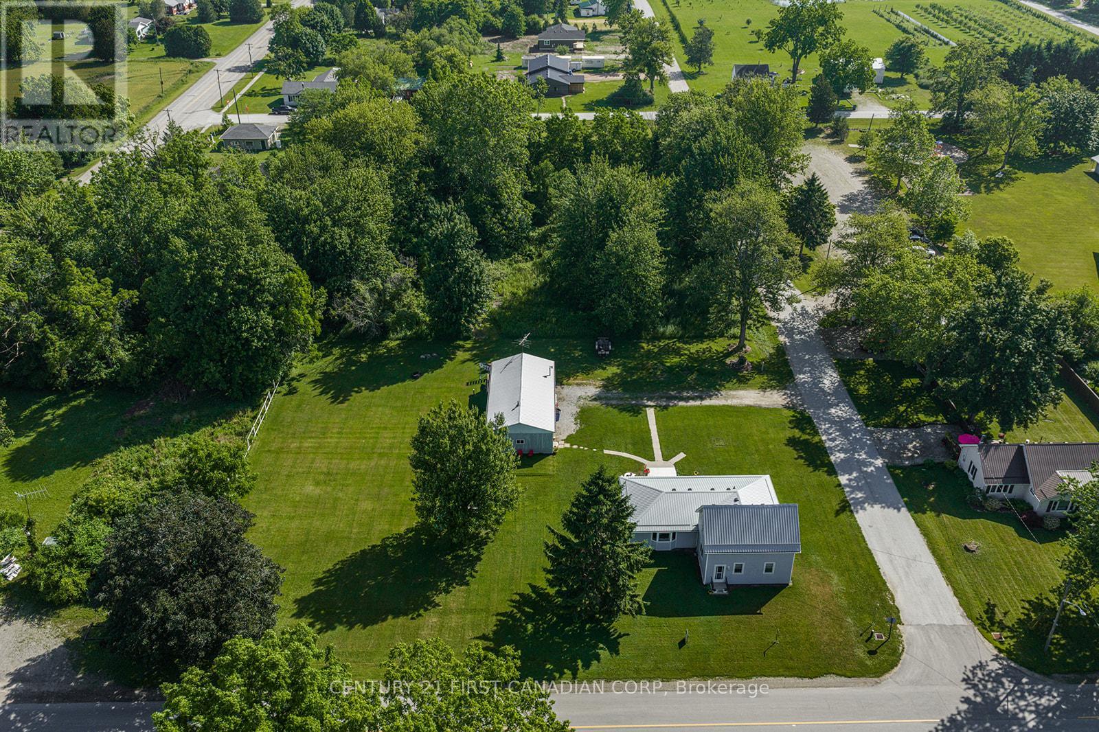 19089 Hill Road, Chatham-Kent, Ontario  N0P 1X0 - Photo 42 - X12241329