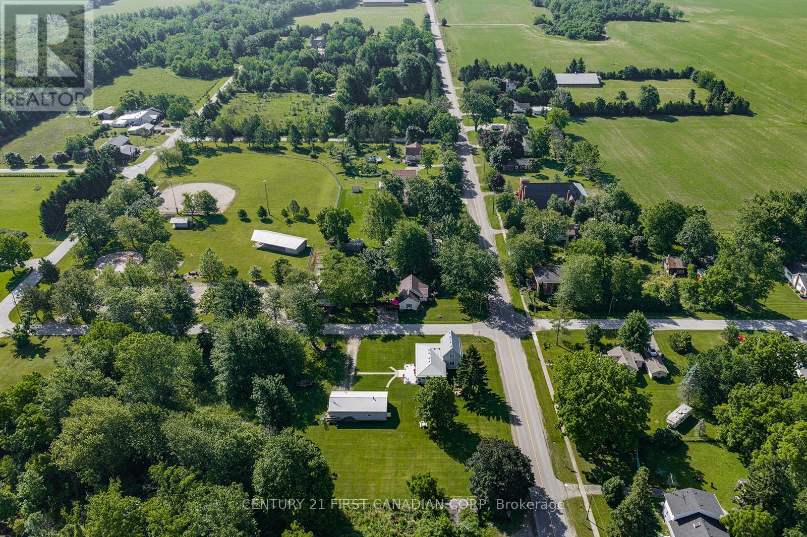 19089 Hill Road, Chatham-Kent, Ontario  N0P 1X0 - Photo 43 - X12241329