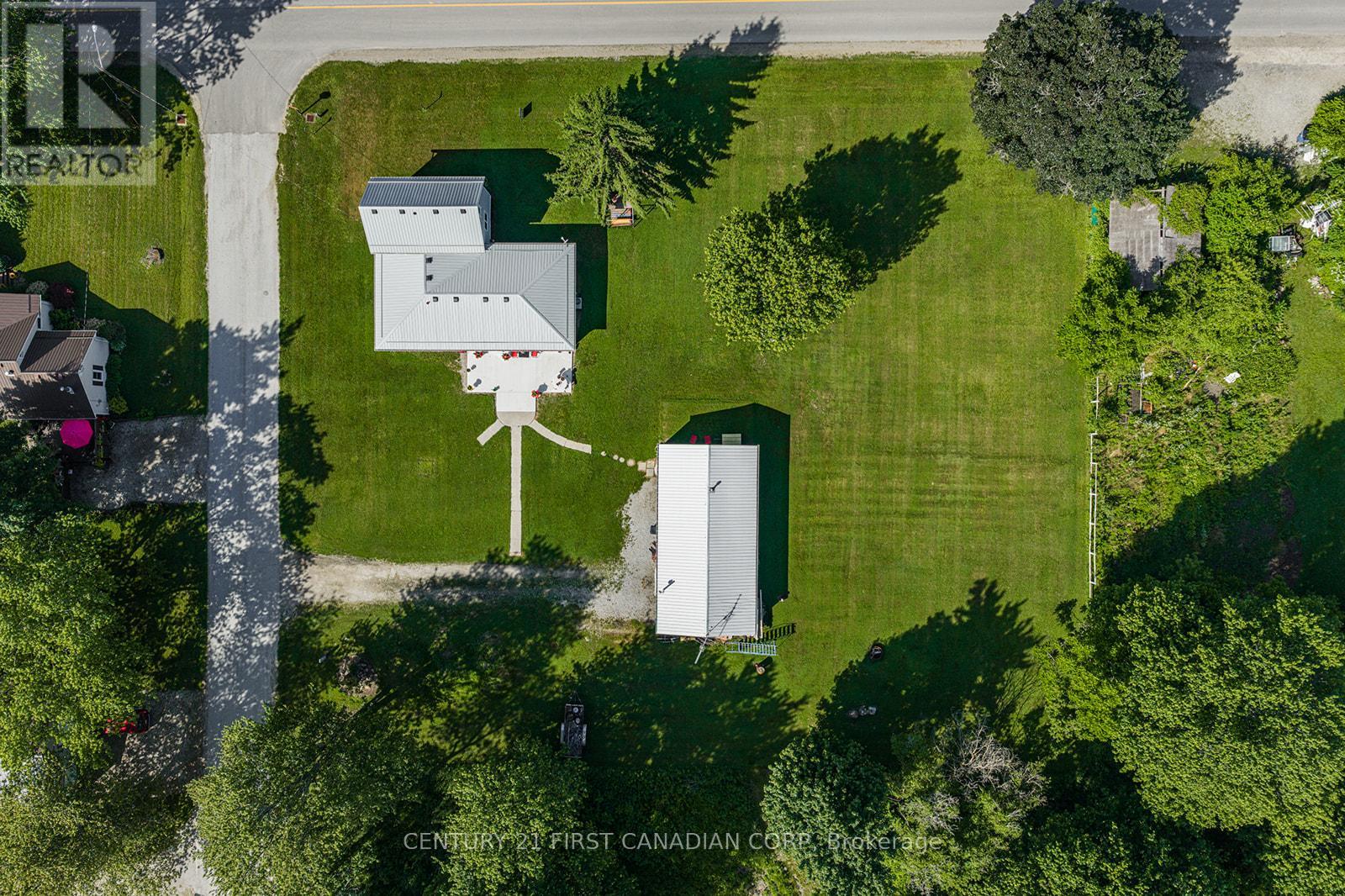19089 Hill Road, Chatham-Kent, Ontario  N0P 1X0 - Photo 46 - X12241329