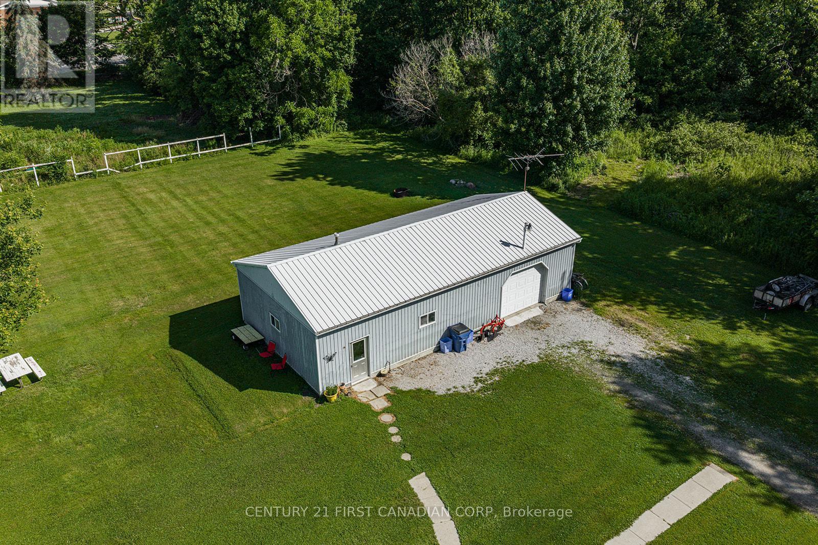19089 Hill Road, Chatham-Kent, Ontario  N0P 1X0 - Photo 50 - X12241329