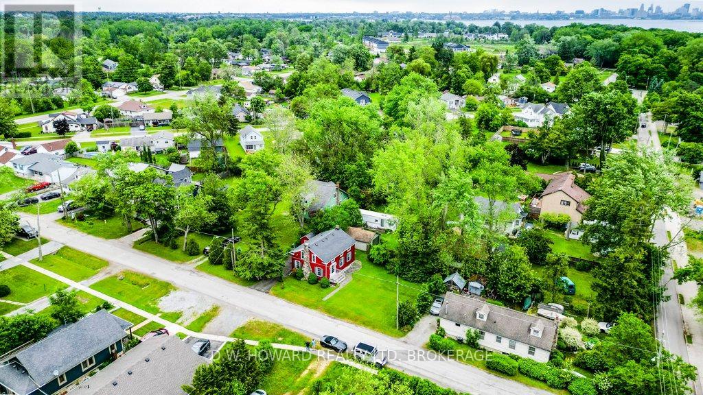 302 Beachview Avenue, Fort Erie, Ontario  L2A 4L7 - Photo 38 - X12241325