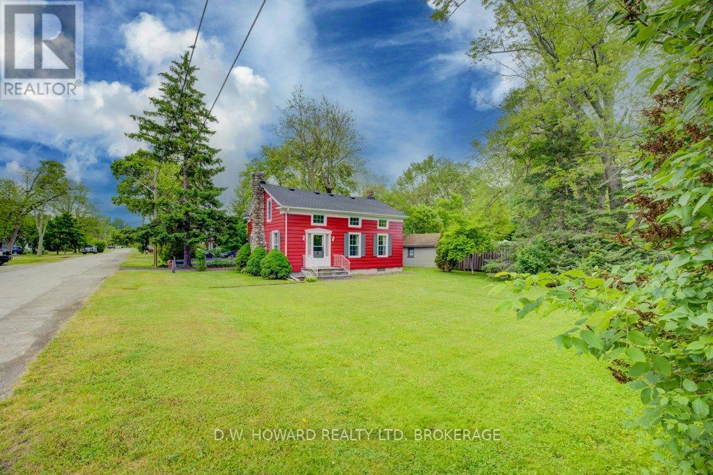 302 Beachview Avenue, Fort Erie, Ontario  L2A 4L7 - Photo 4 - X12241325