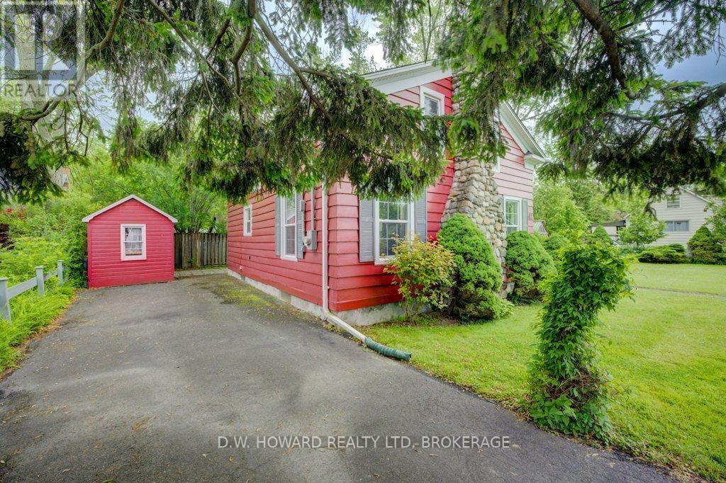 302 Beachview Avenue, Fort Erie, Ontario  L2A 4L7 - Photo 6 - X12241325