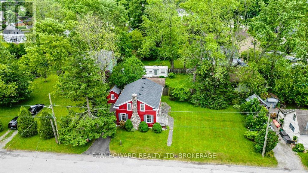 302 Beachview Avenue, Fort Erie, Ontario  L2A 4L7 - Photo 9 - X12241325