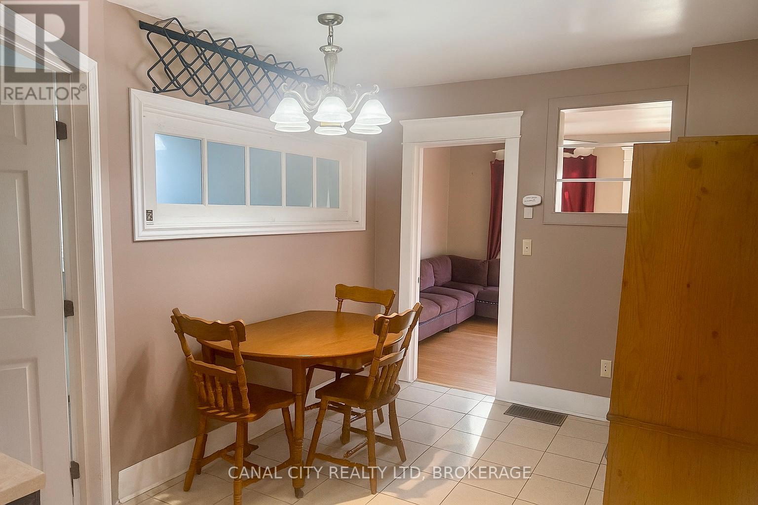 75 West Street N, Thorold, Ontario  L2V 2S4 - Photo 6 - X12239693