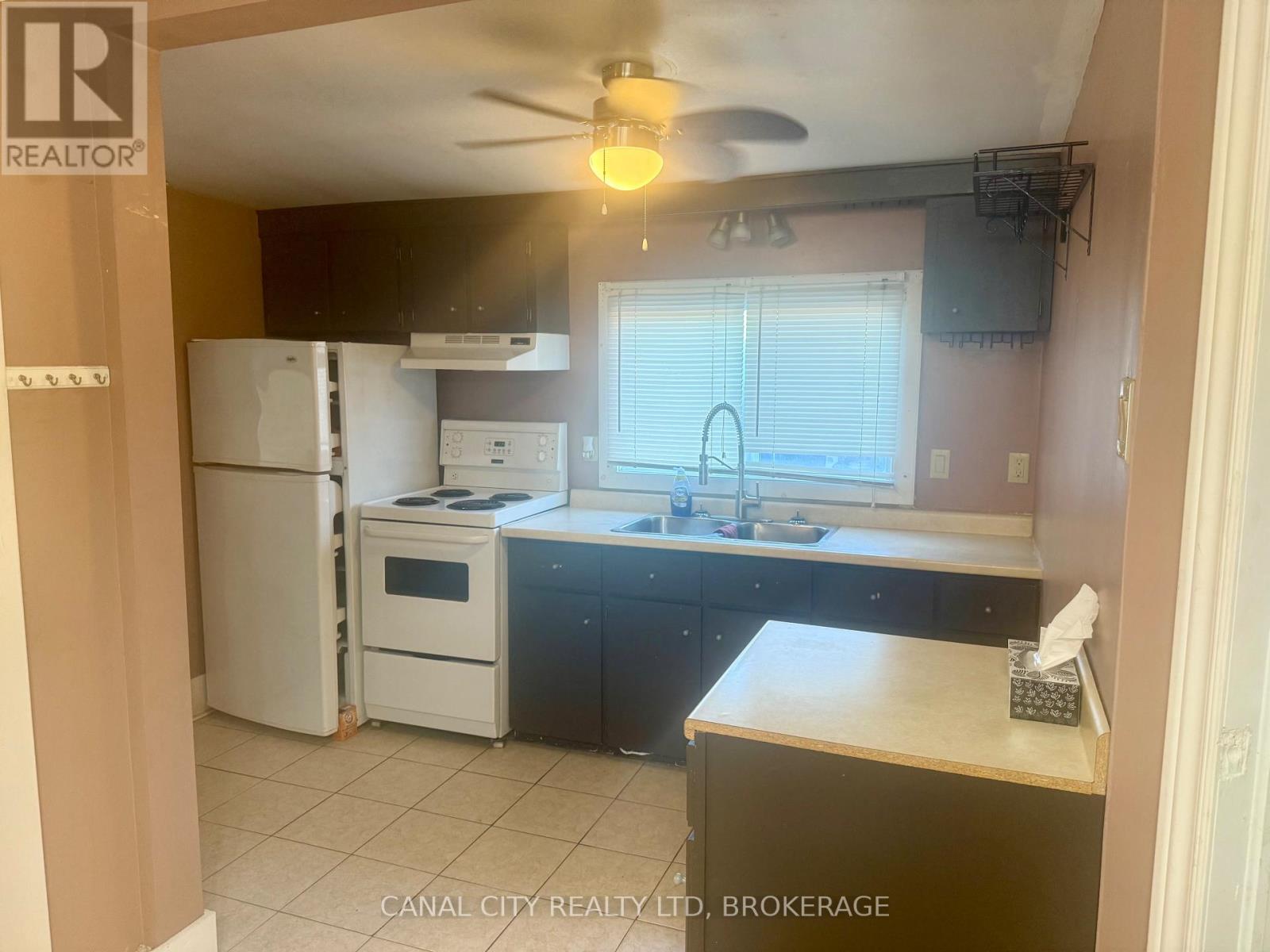 75 West Street N, Thorold, Ontario  L2V 2S4 - Photo 12 - X12239693