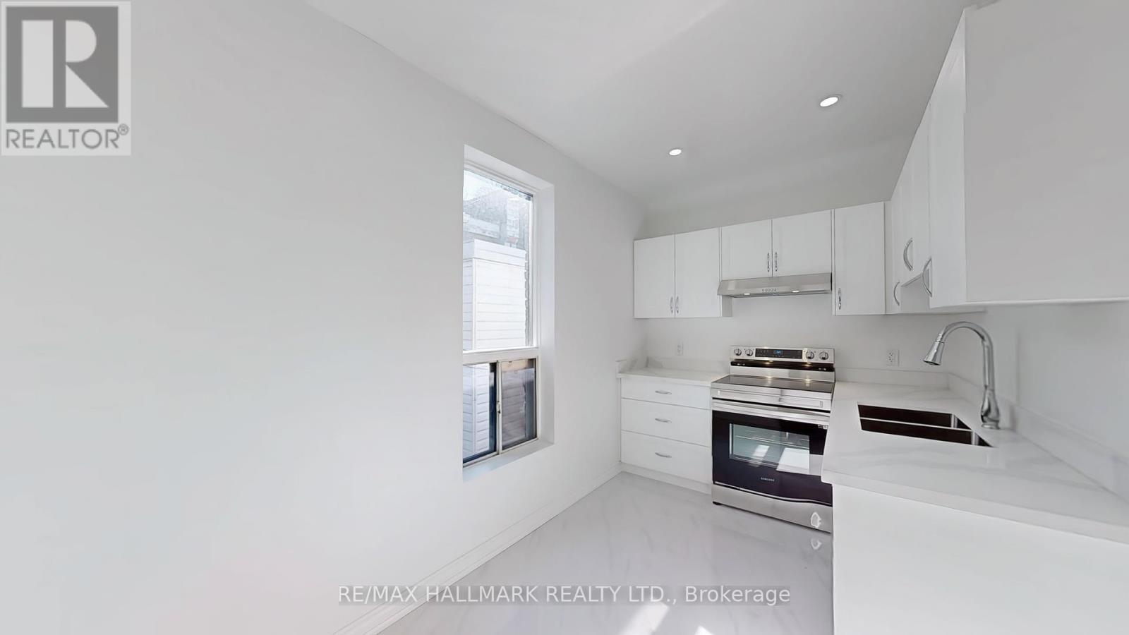 38 Kensington Avenue, Toronto, Ontario M5T 2J9 - Photo 11 - C12241322