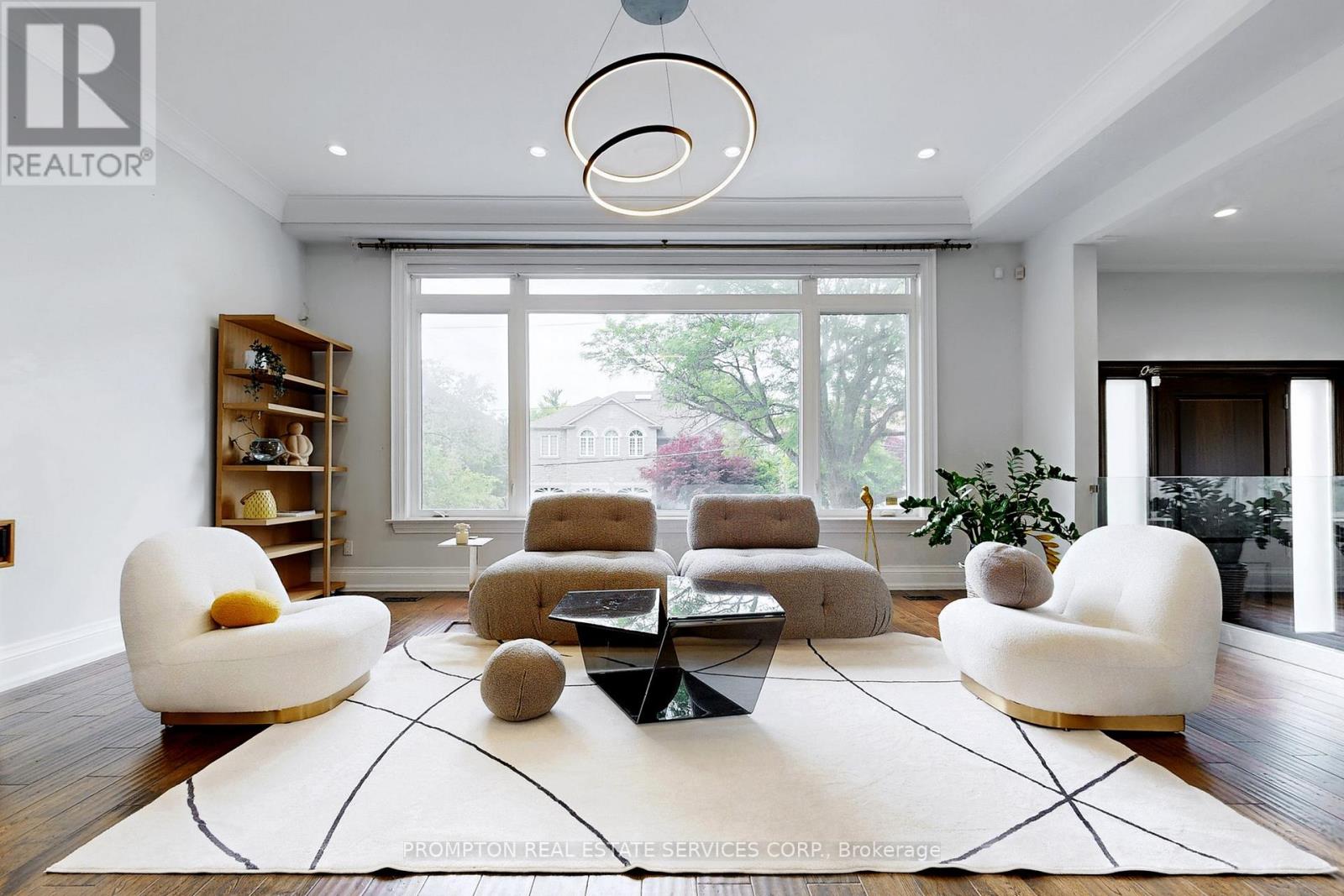 Property at 16 RISEBROUGH AVENUE image 3
