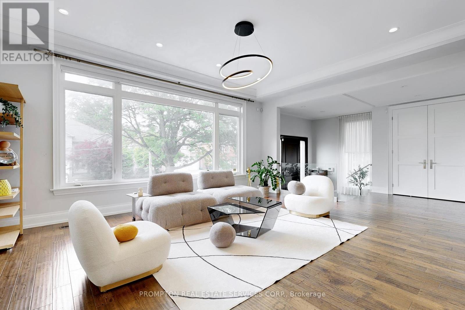 Property at 16 RISEBROUGH AVENUE image 4
