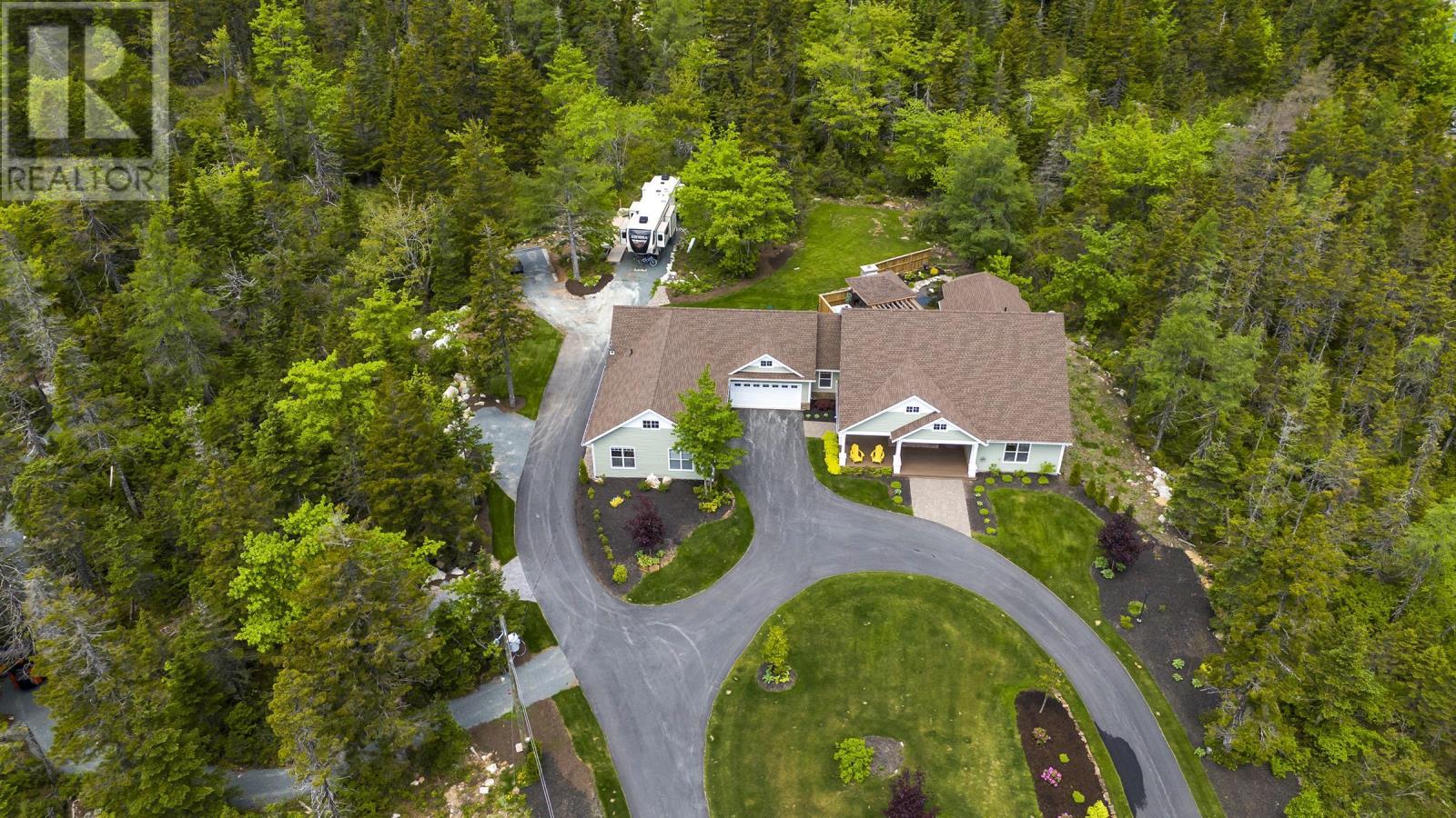 Property at 257 Goldeneye Drive image 4