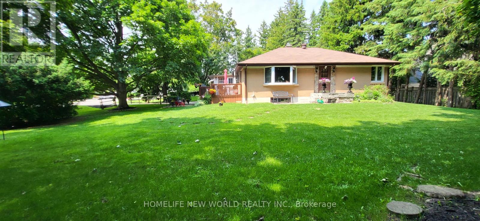 Property at 12 RIVERVIEW ROAD S image 2