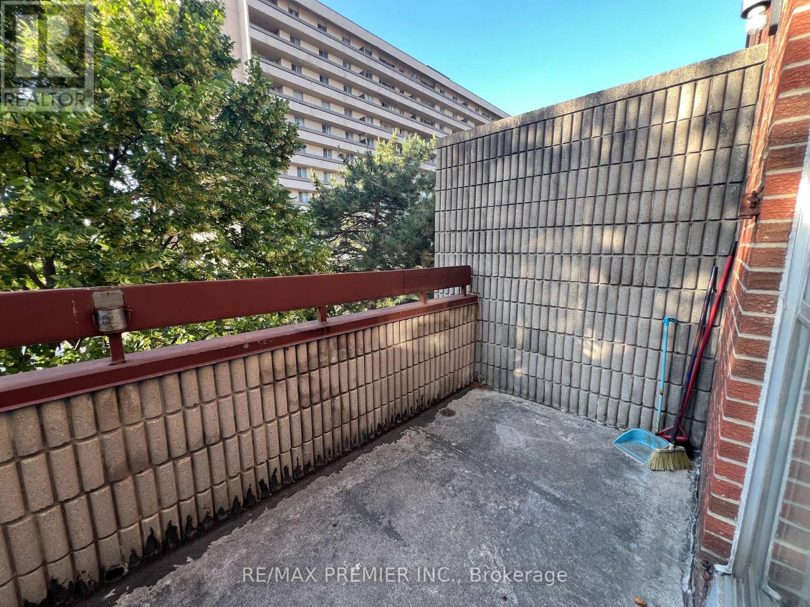 234 - 10 Eddystone Avenue, Toronto, Ontario  M3N 2T2 - Photo 5 - W12241328