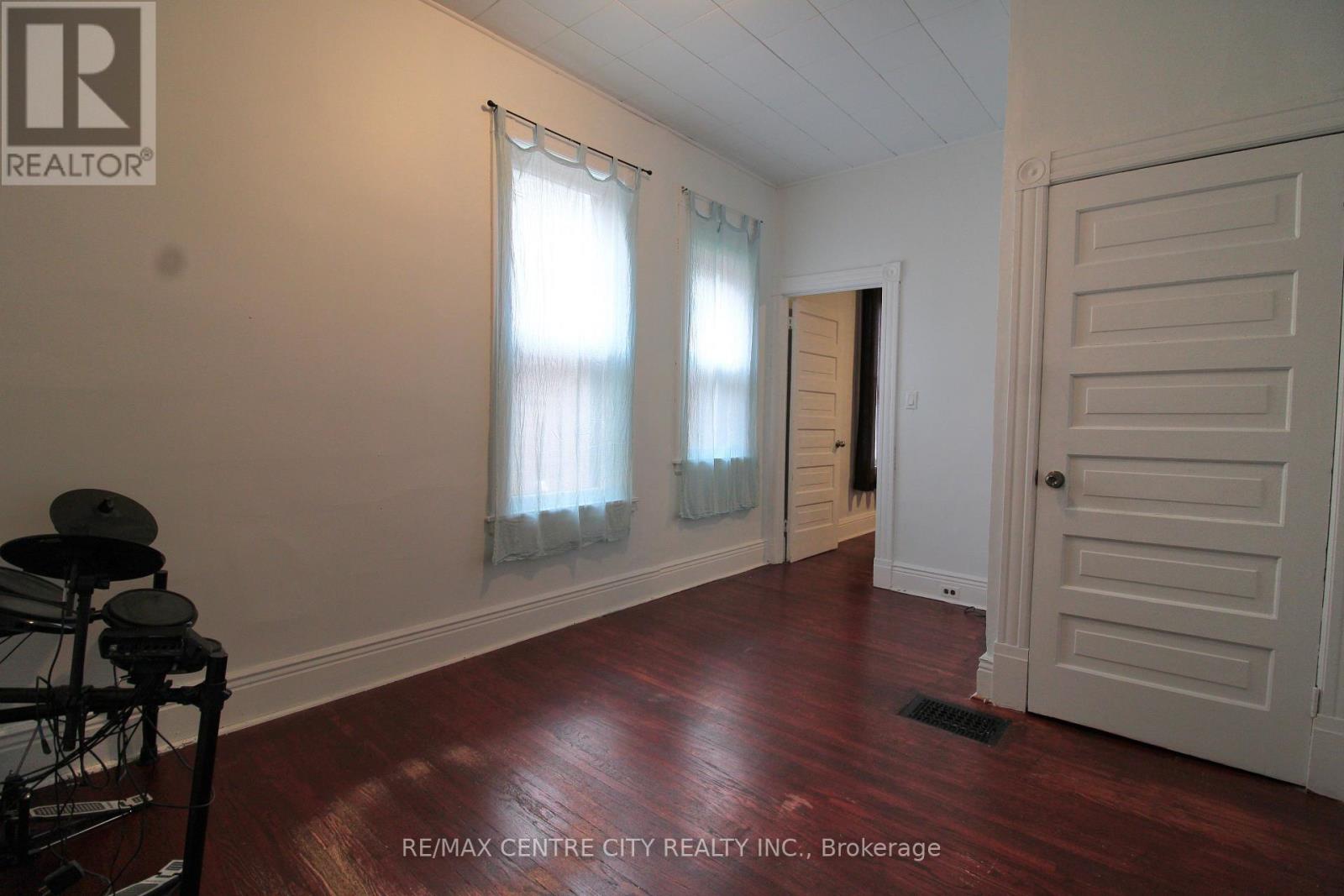 28 Maple Street, St. Thomas, Ontario  N5R 1Y9 - Photo 16 - X12241384