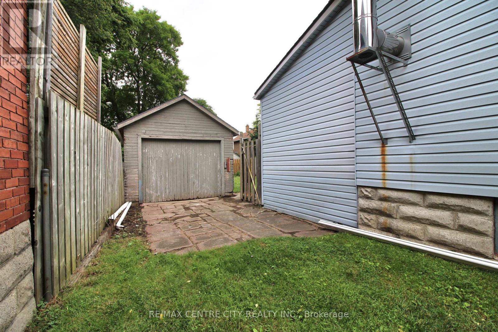 28 Maple Street, St. Thomas, Ontario  N5R 1Y9 - Photo 27 - X12241384