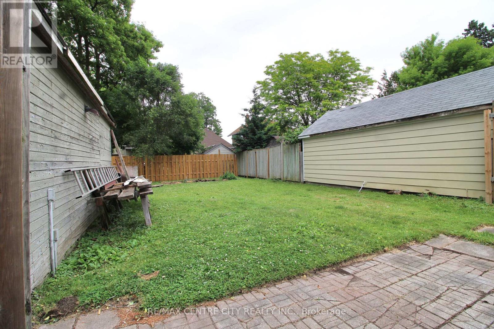 28 Maple Street, St. Thomas, Ontario  N5R 1Y9 - Photo 29 - X12241384